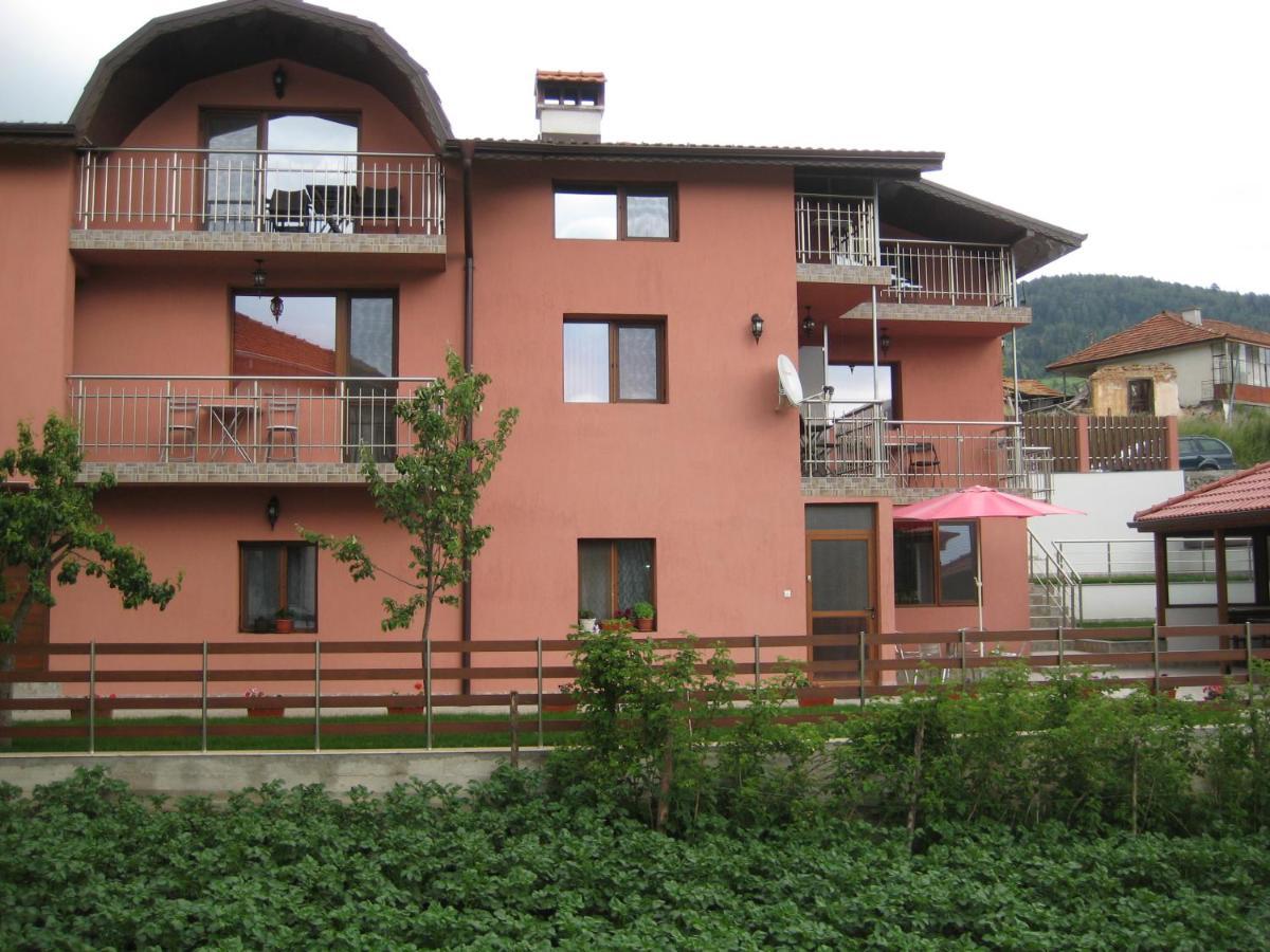 Къща За Гости Романс Yagodina Eksteriør billede